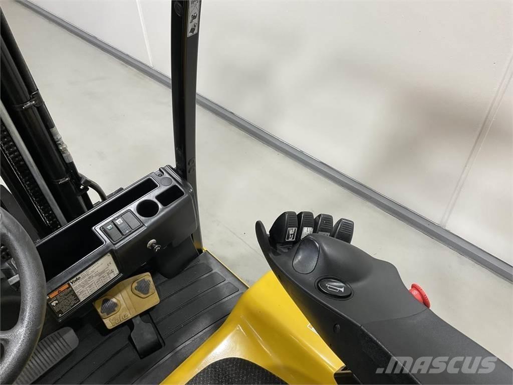 Yale ERP18VF Електрически вилични кари-повдигачи