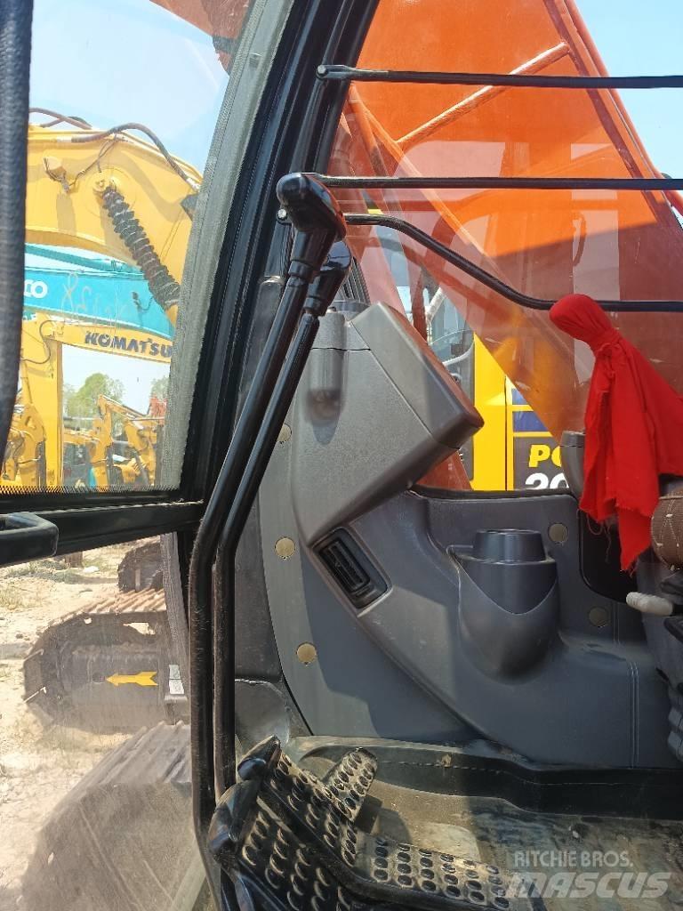 Hitachi ZX 120 Средни екскаватори 7т - 12т