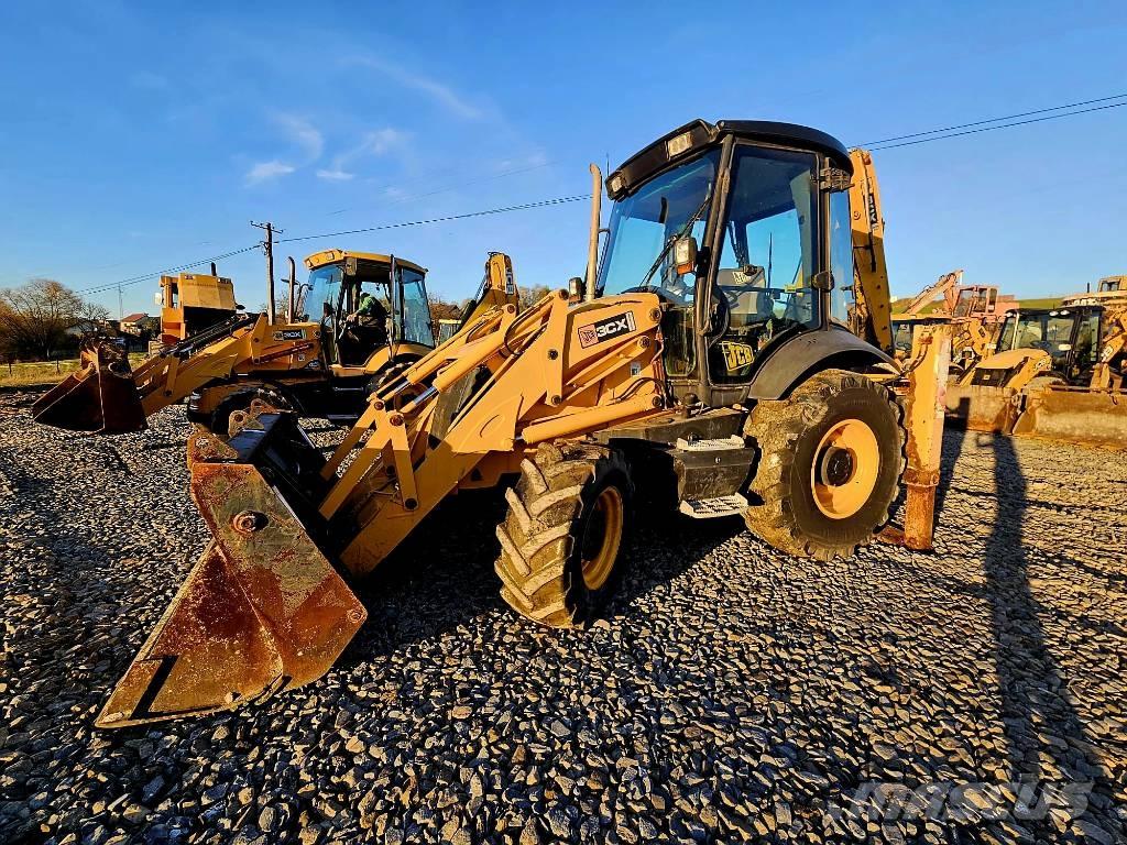 JCB 3 CX Contractor Товарач със заден ексватор