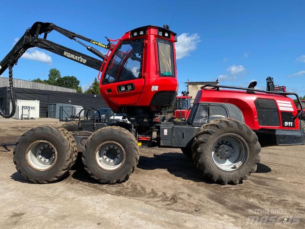 Komatsu 911 Харвестери