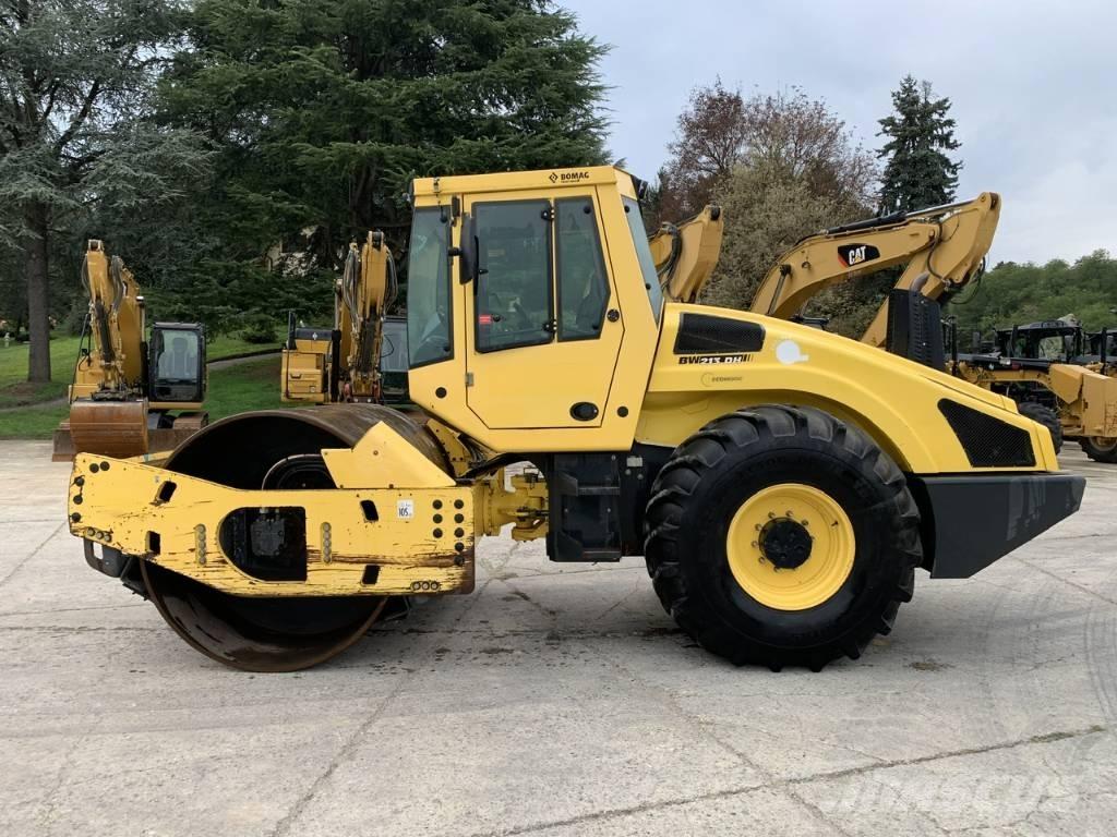 Bomag BW 213 D H-4 i Уплътнители за почва
