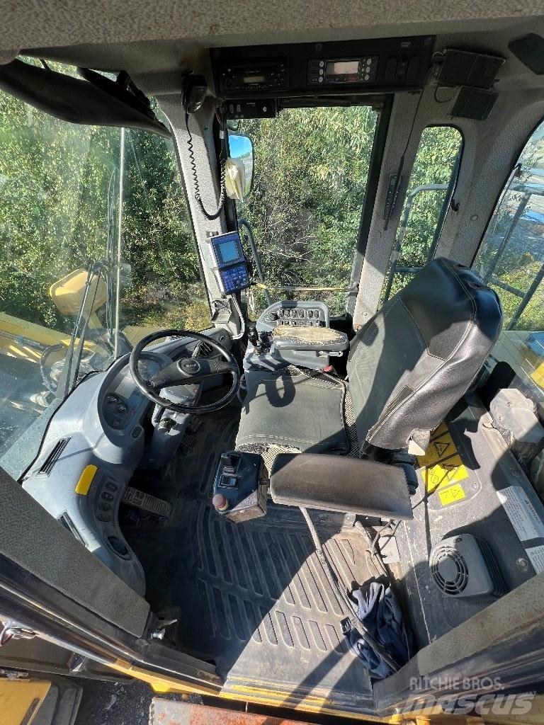 Komatsu WA 500-6 Колесни товарачи