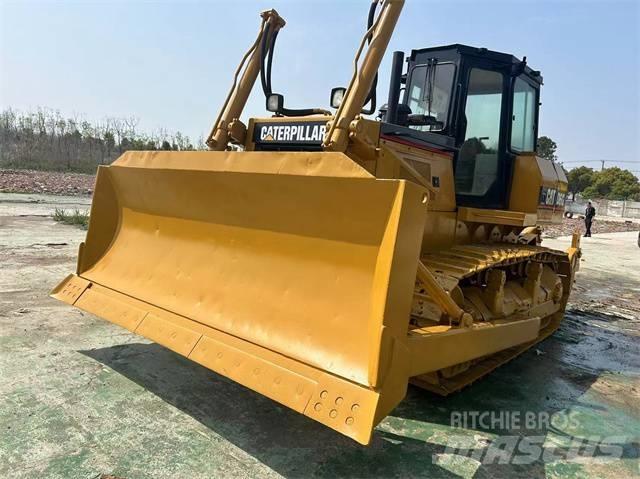 CAT D 6 G Верижни булдозери
