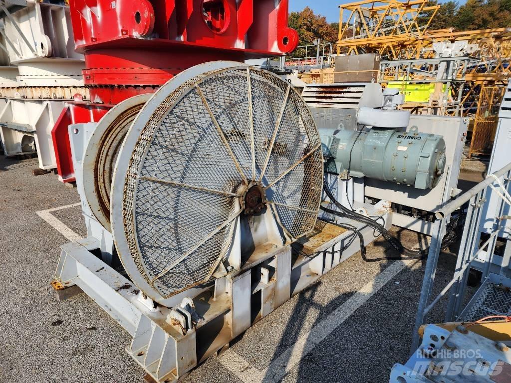 Potain MR 615 Мачтови кранове
