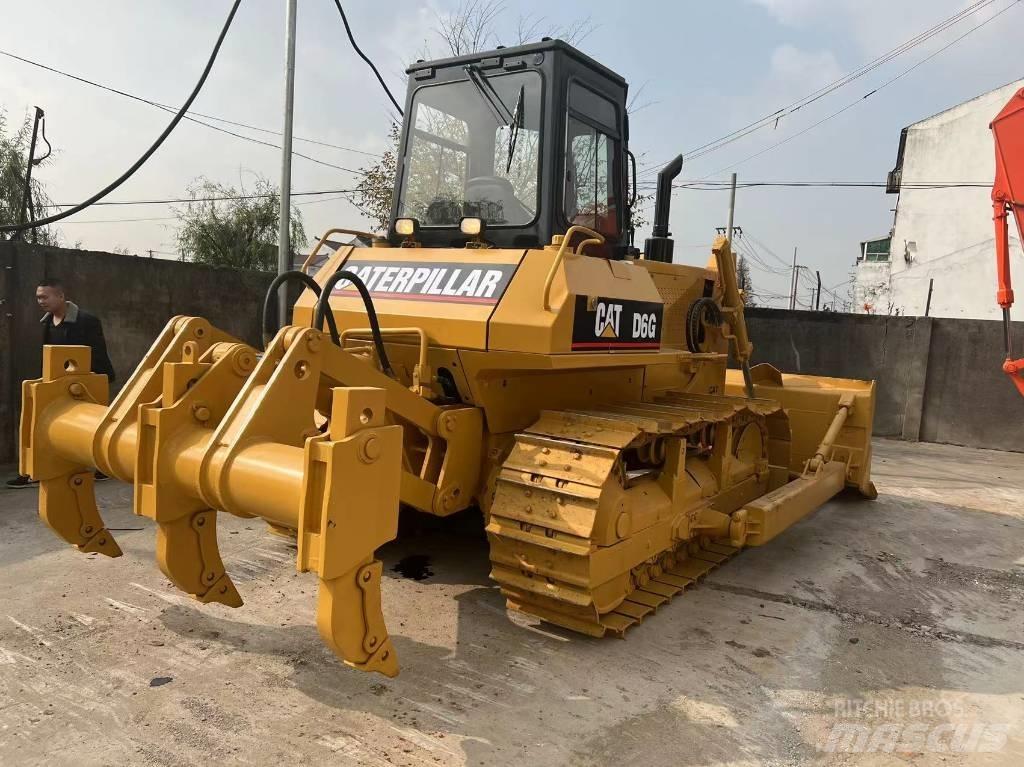 CAT D6G Верижни булдозери
