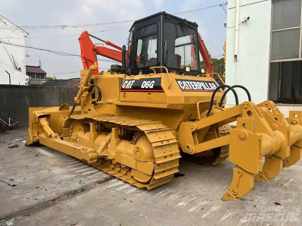 CAT D6G Верижни булдозери
