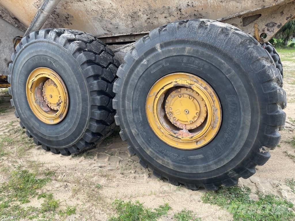 CAT 740 GC Дъмпери/моторни превозни средства