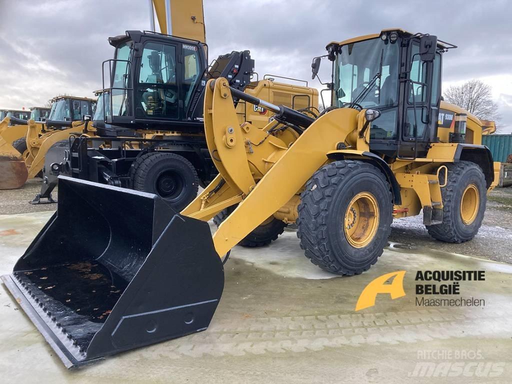CAT 930M Колесни товарачи