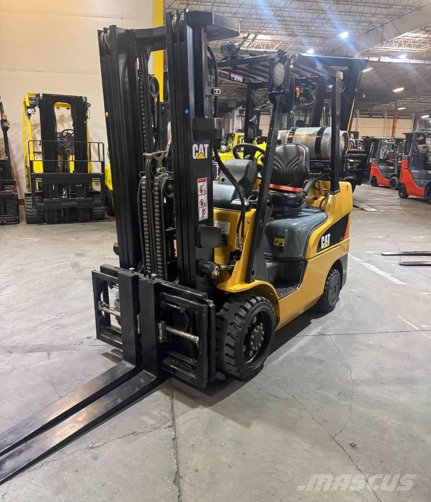 CAT 2C 6000 Вилични кари-повдигачи - други