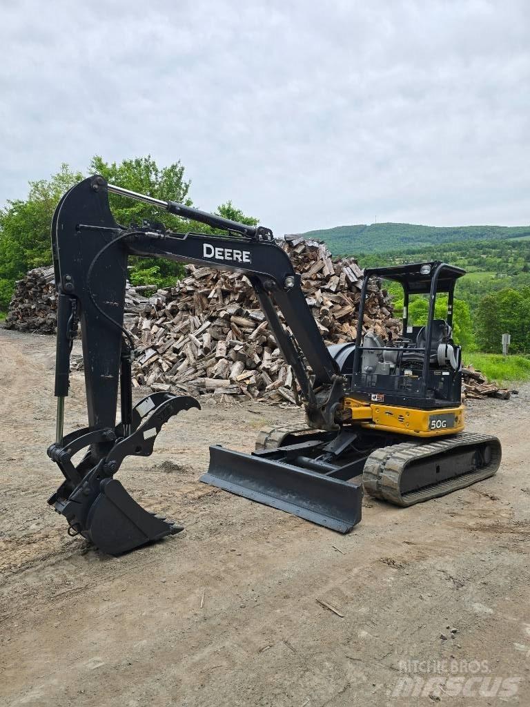 DEERE 50G Мини екскаватори < 7 т