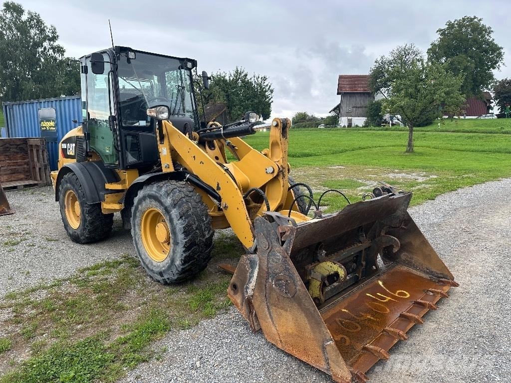 CAT 908M Radlader Колесни товарачи