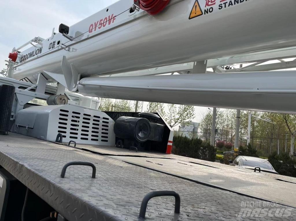 Zoomlion QY50V Всъдеходни кранове