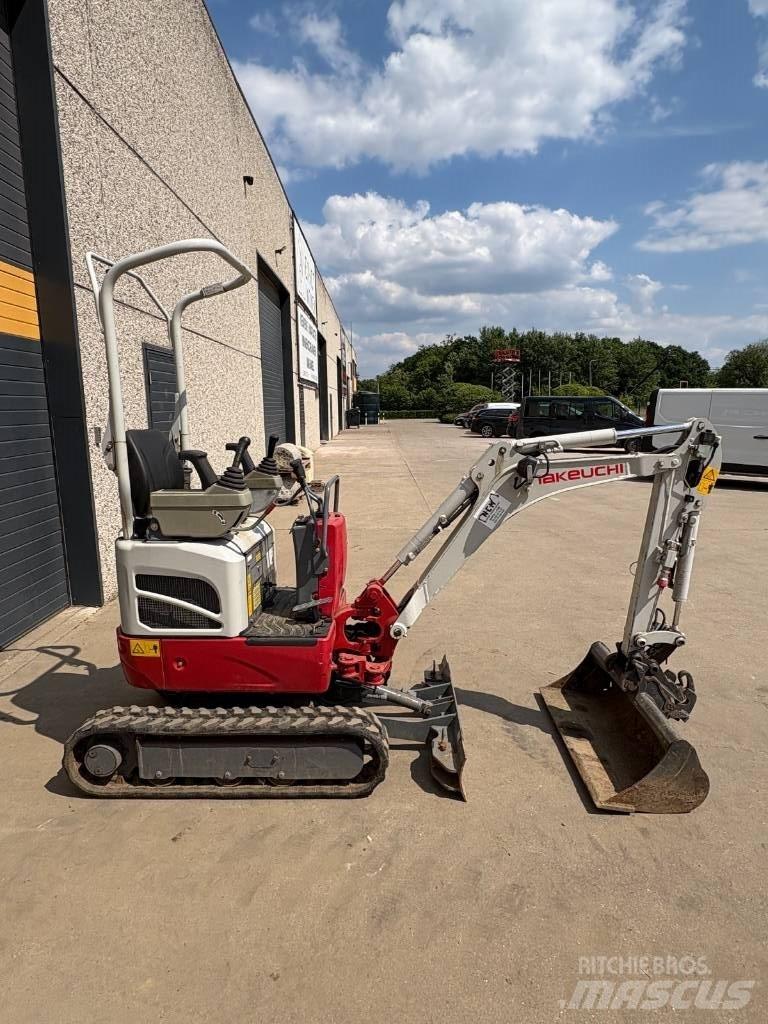 Takeuchi TB 210 R Мини екскаватори < 7 т
