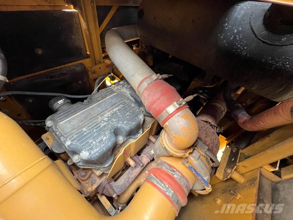 CAT 824H Колесни булдозери
