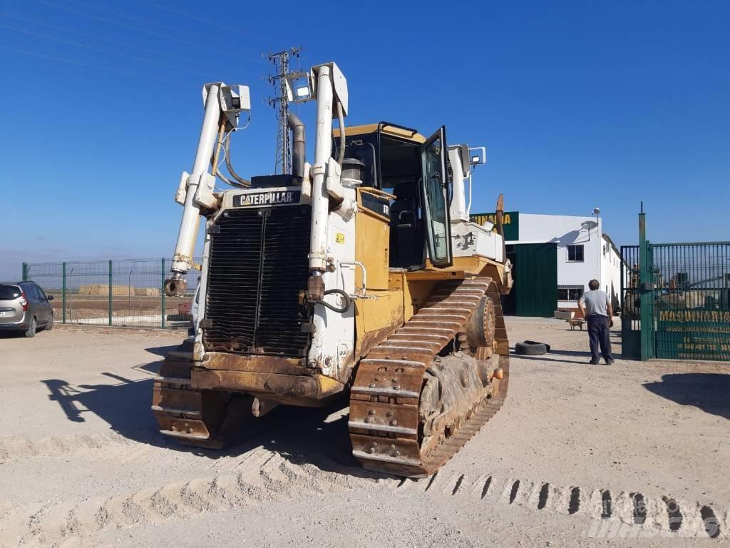 CAT D 7 R II Верижни булдозери
