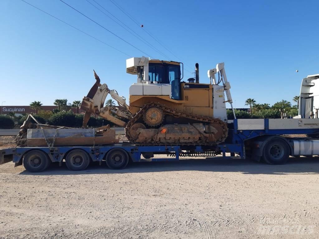 CAT D 7 R II Верижни булдозери
