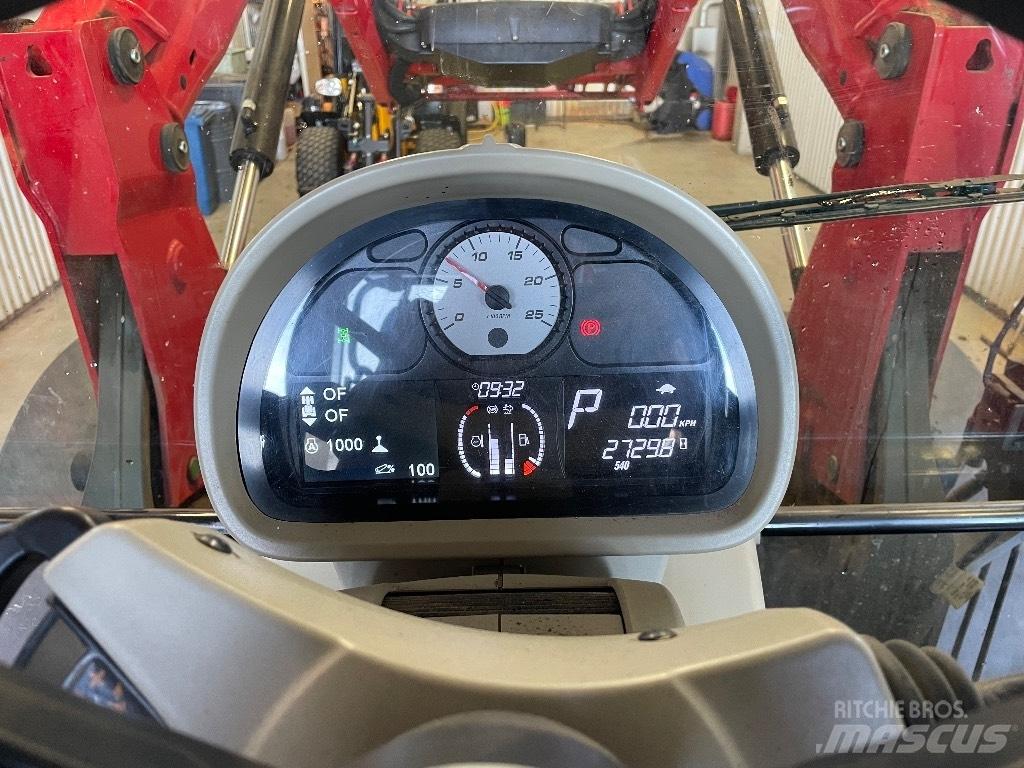Massey Ferguson 5713 Трактори