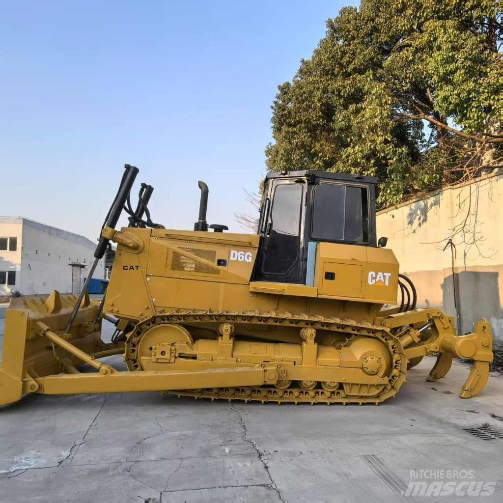 CAT D 6 G LGP II Верижни булдозери
