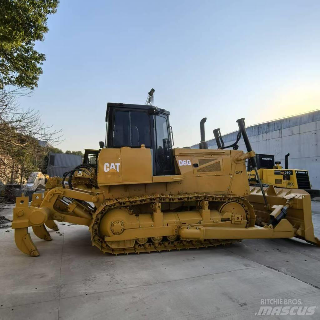 CAT D 6 G LGP II Верижни булдозери
