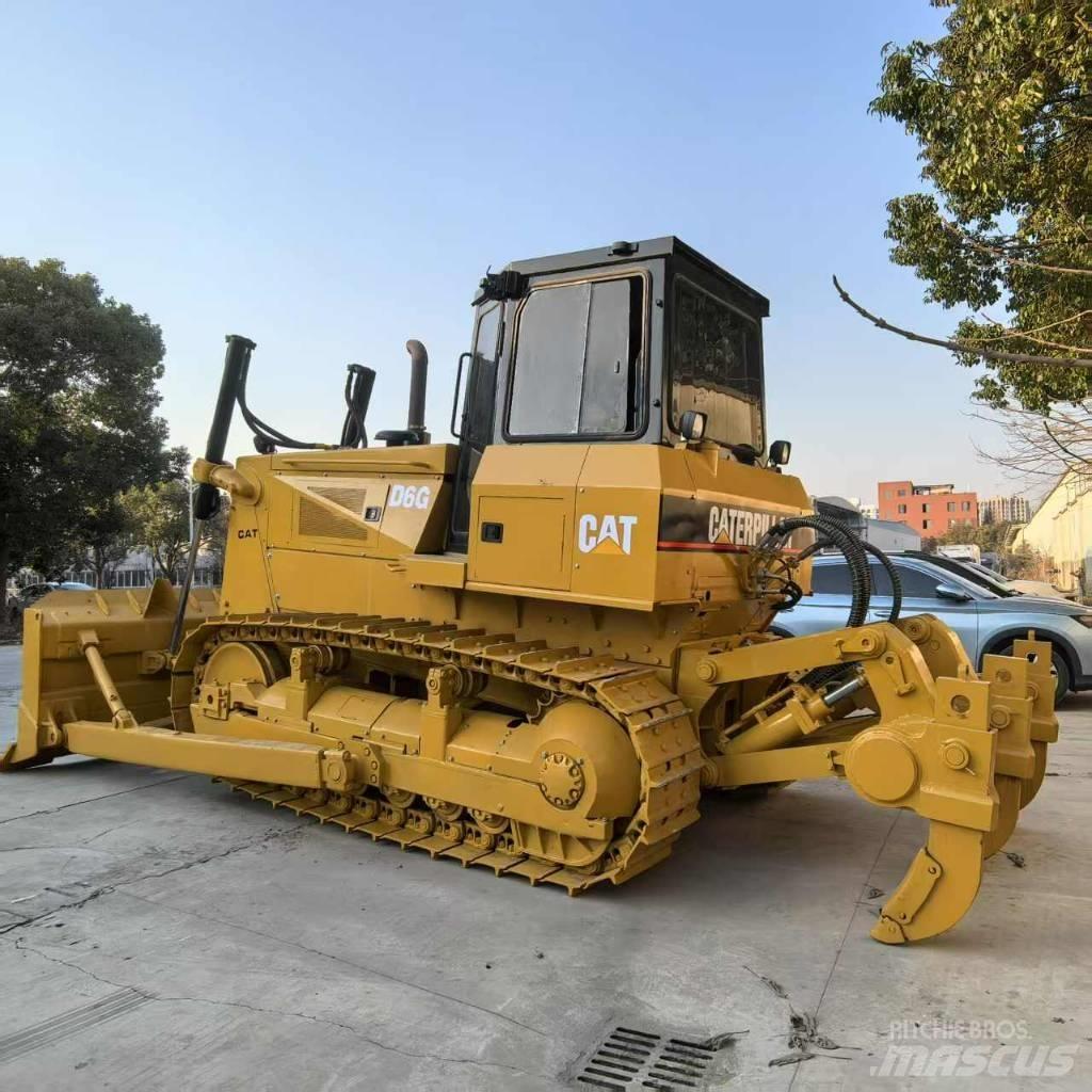 CAT D 6 G LGP II Верижни булдозери
