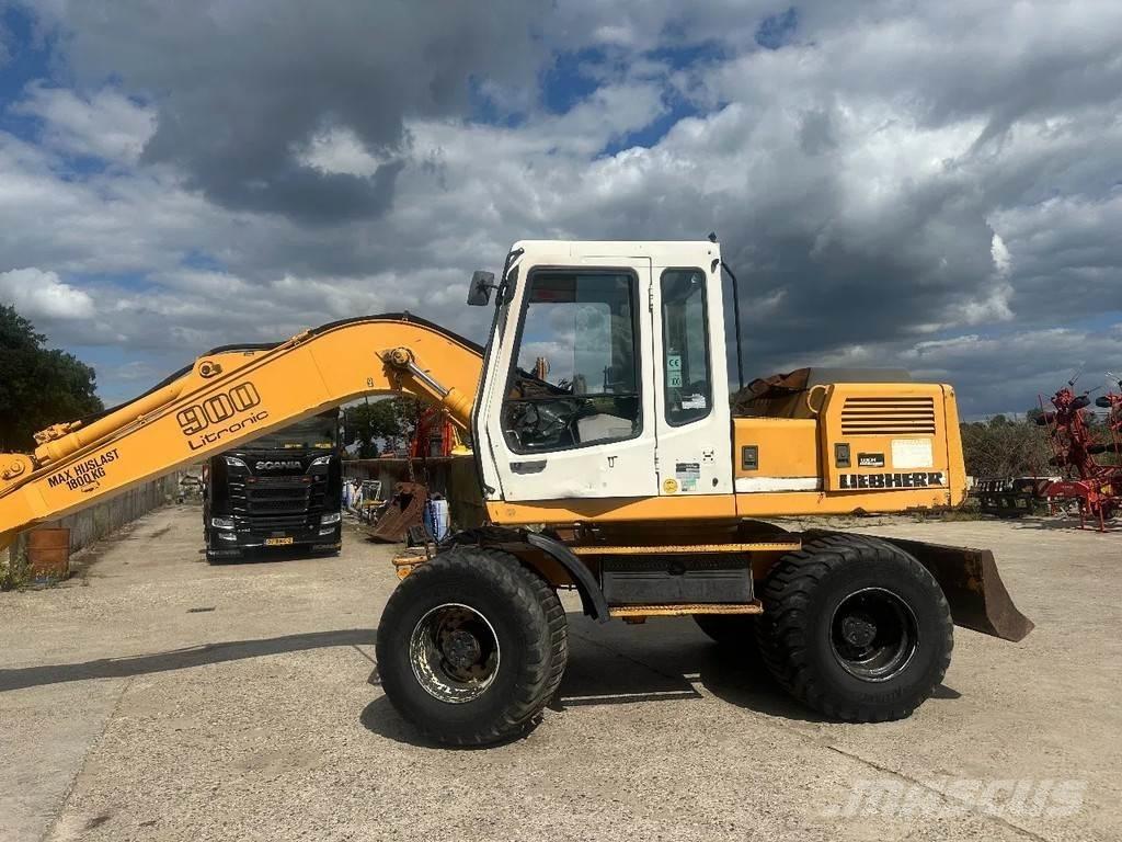 Liebherr A900 Колесни екскаватори