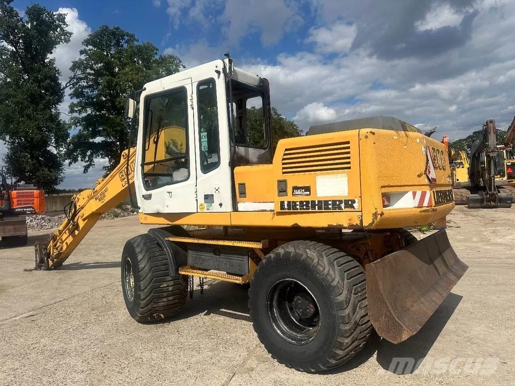 Liebherr A900 Колесни екскаватори