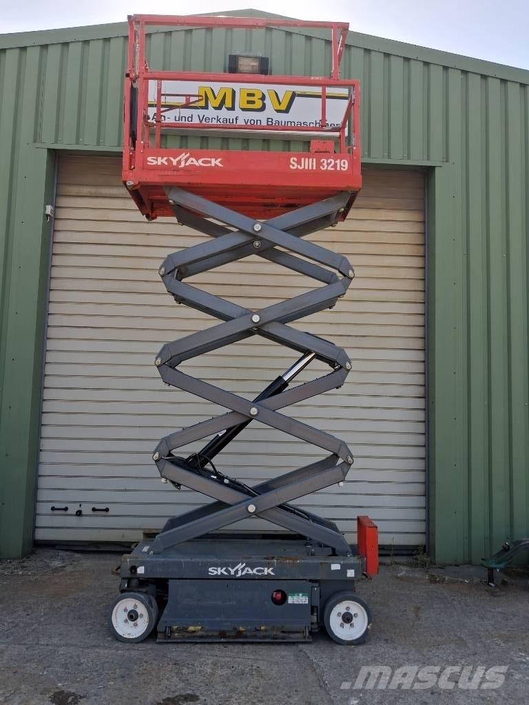SkyJack SJ III 3219 Ножични работни платформи