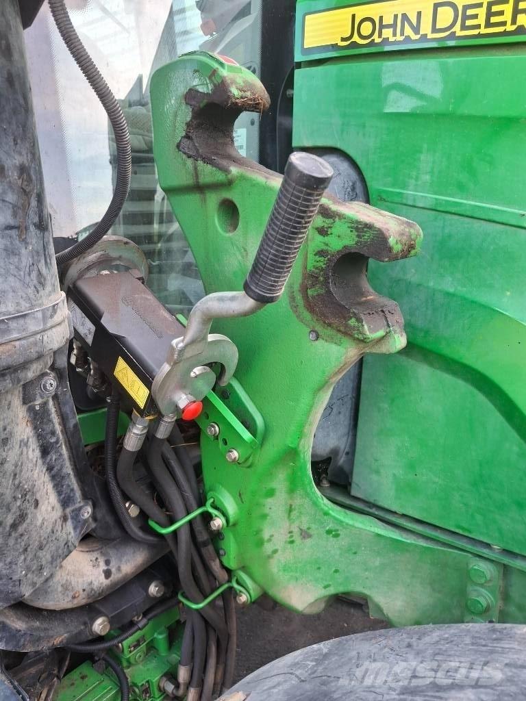 John Deere 6100M Трактори