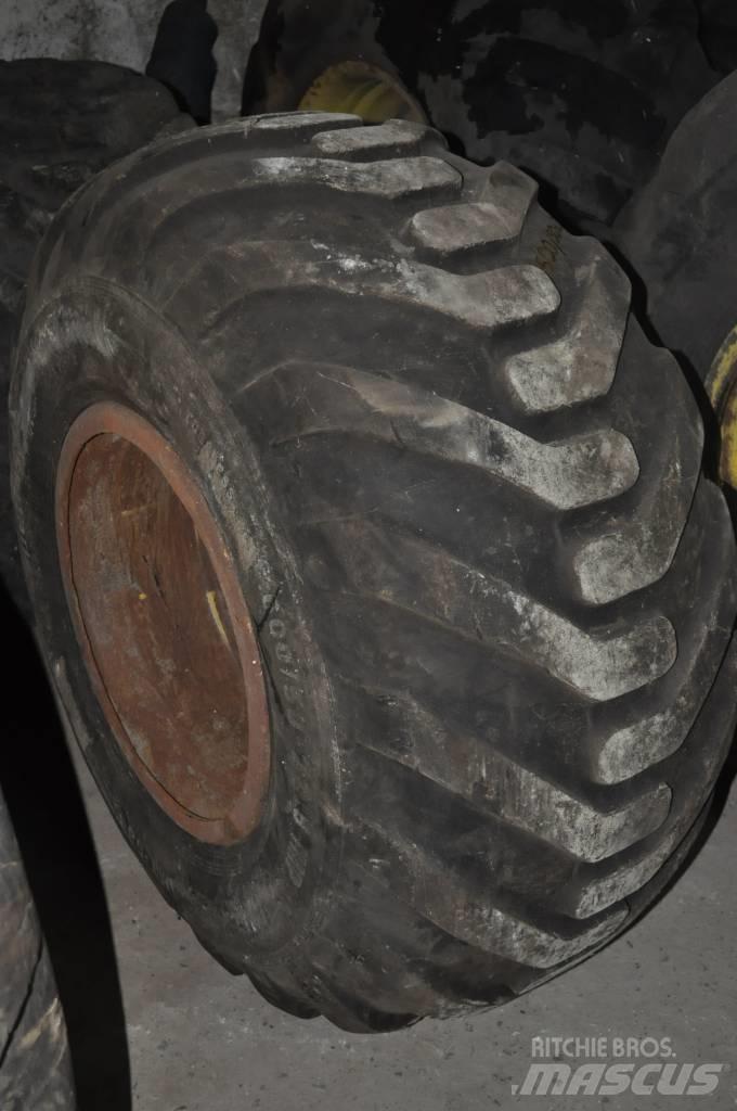 Petlas 600/50x22.5 Гуми
