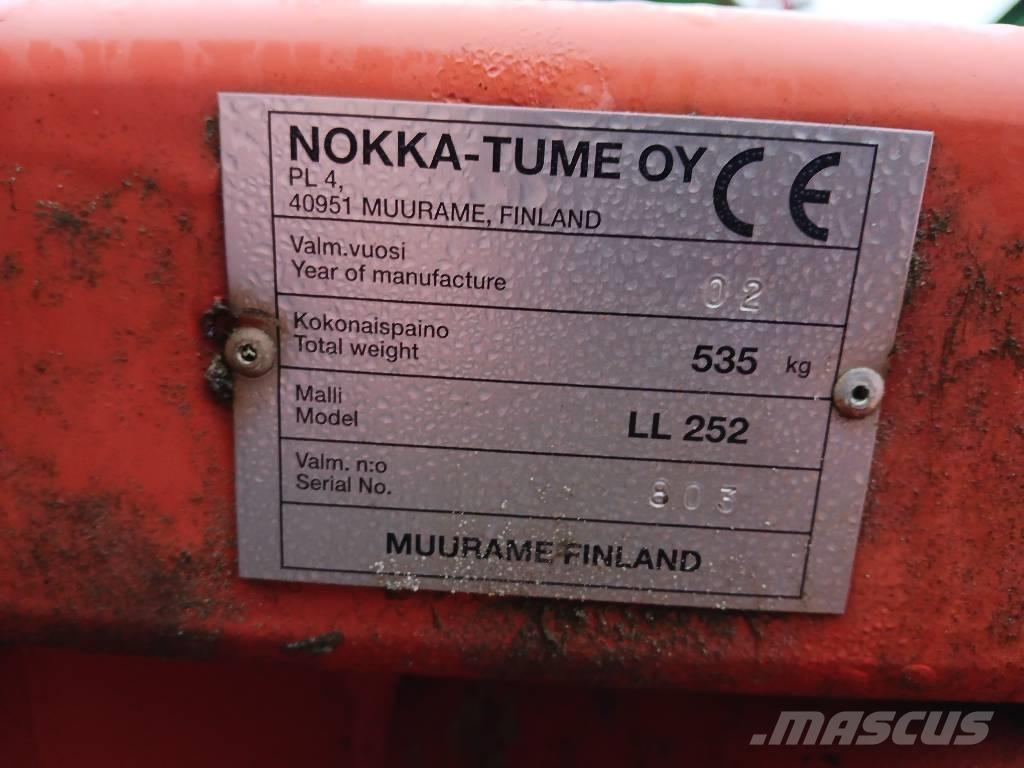 Esko 252 Снегохвъргачки
