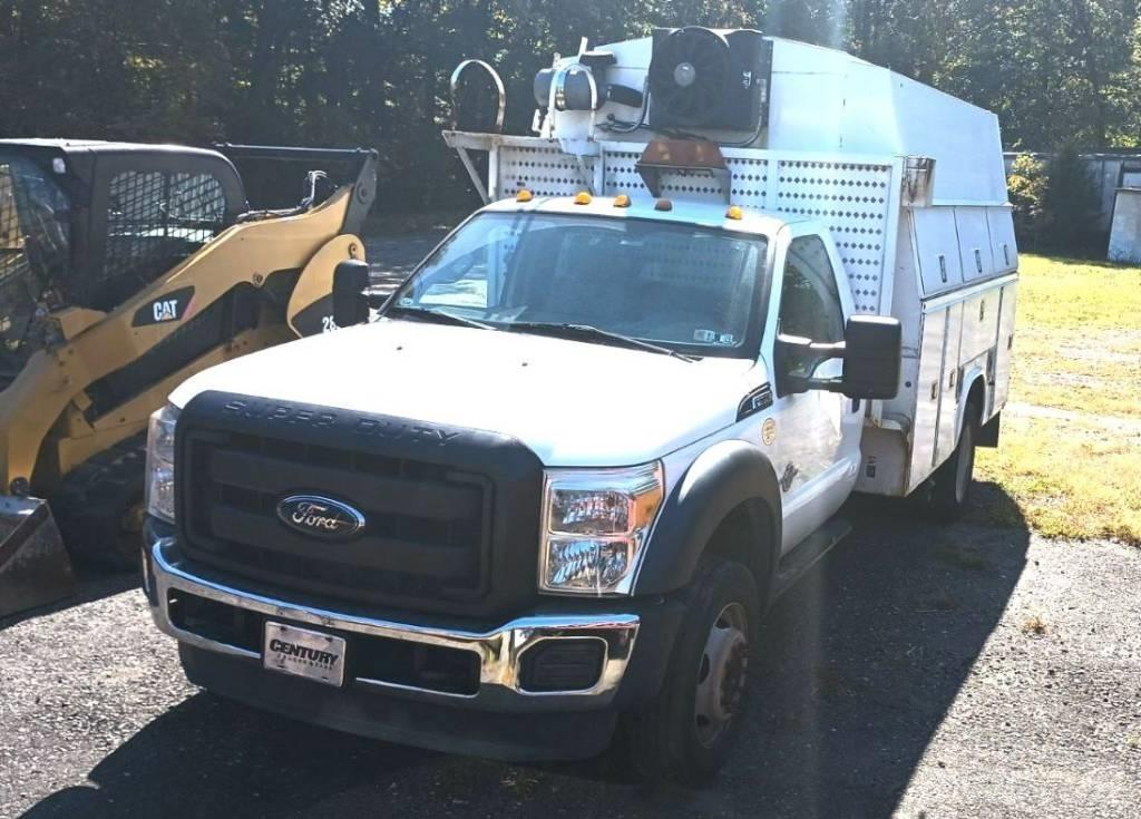 Ford F 550 XL SD Общински/универсални превозни средства
