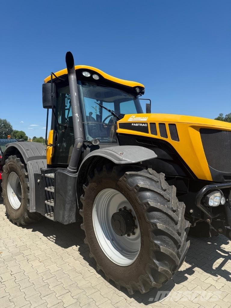 JCB JCB Fastrack3230 Трактори