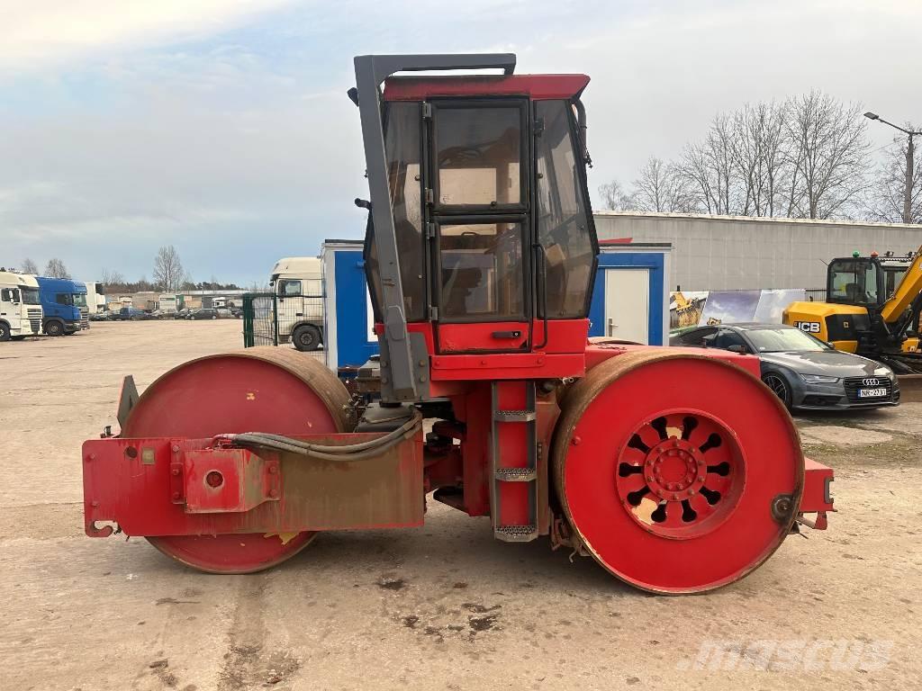 Dynapac CS 141 Двойни барабанни ролки
