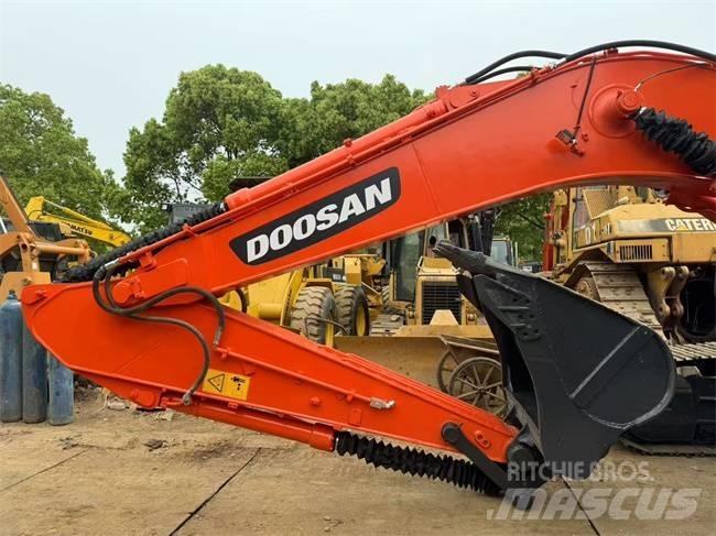 Doosan DX 225 LC Верижен екскаватор