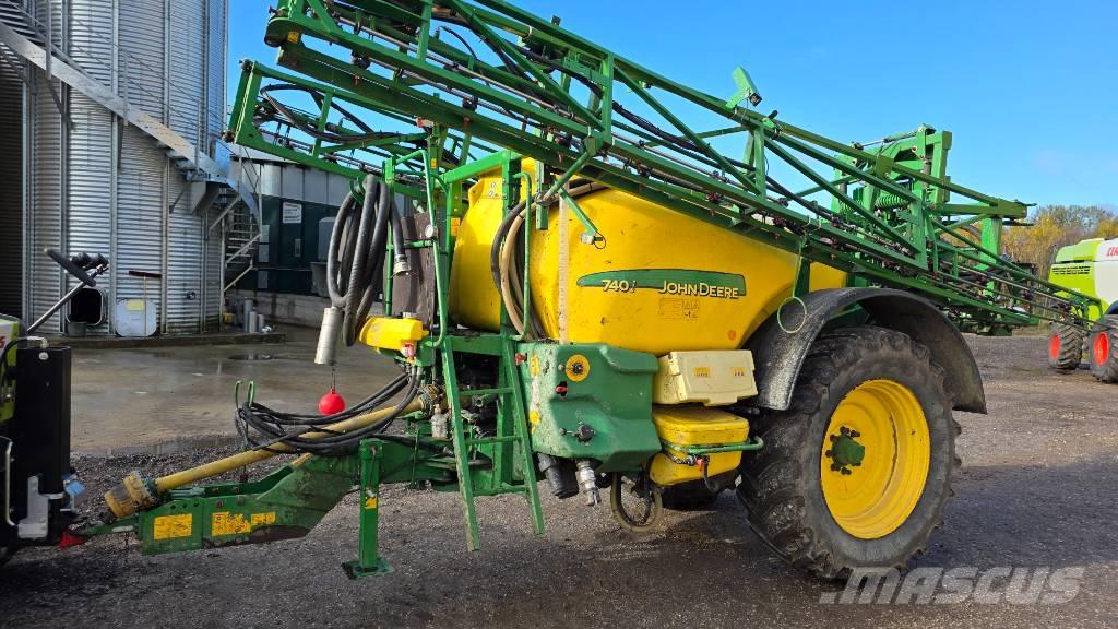 John Deere 740 i Прикачни пръскачки
