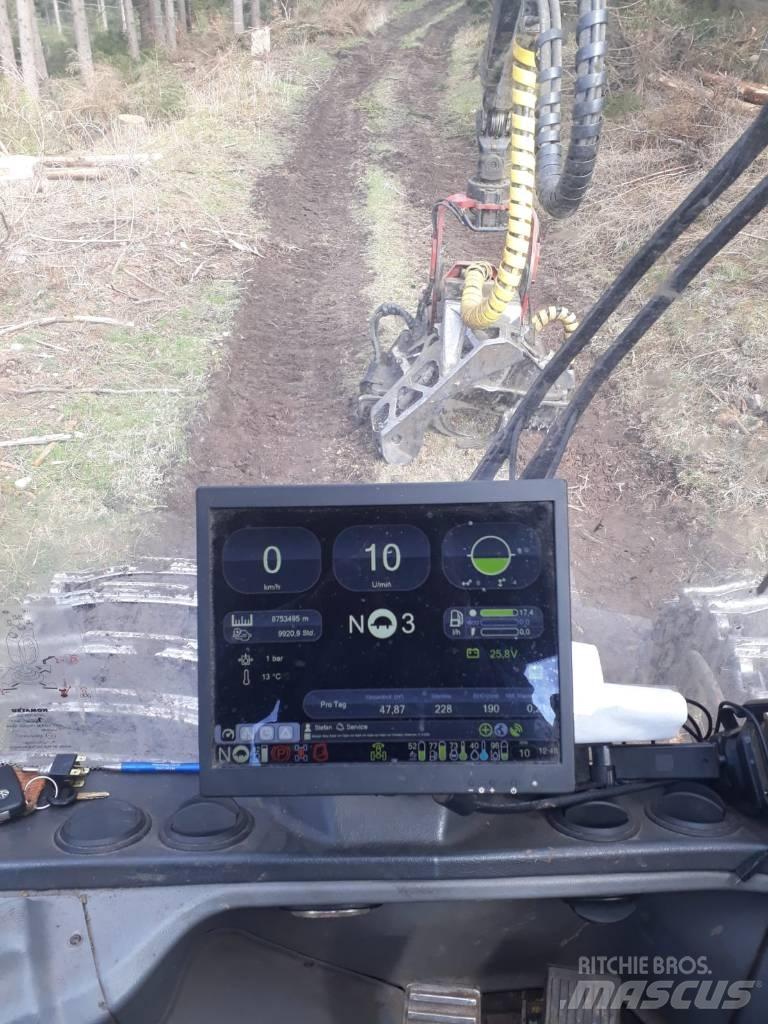 Komatsu 931 XC Харвестери