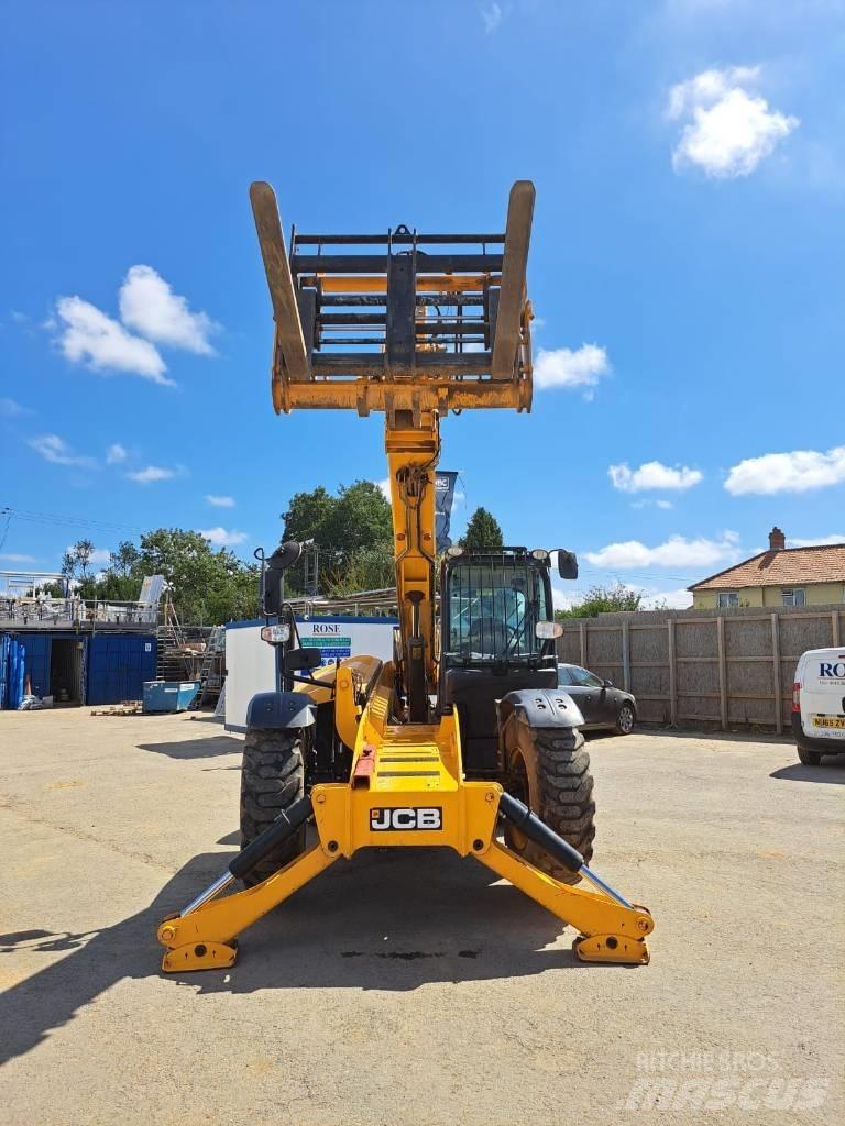 JCB 535 V 125 Телескопични товарачи