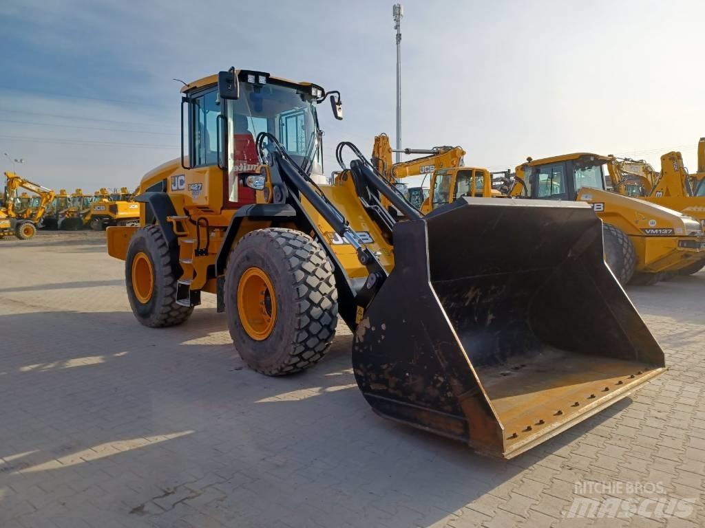 JCB 427 HT Колесни товарачи