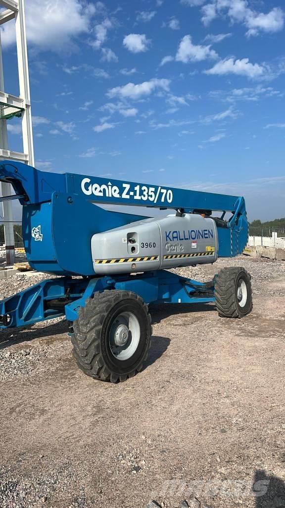 Genie Z 135/70 RT Съчленени стрелови подемници