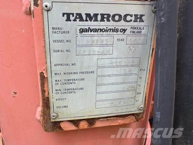 Tamrock CHA 660 Апаратура за повърхностна редова сеидба