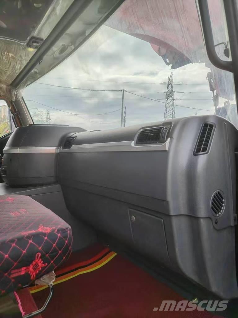 Sany STC1300C8 Всъдеходни кранове