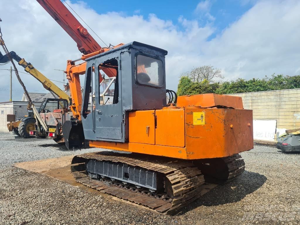 Hitachi UH 02 Мини екскаватори < 7 т