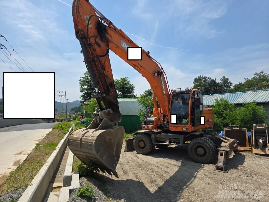 Doosan DX 210 W Колесни екскаватори