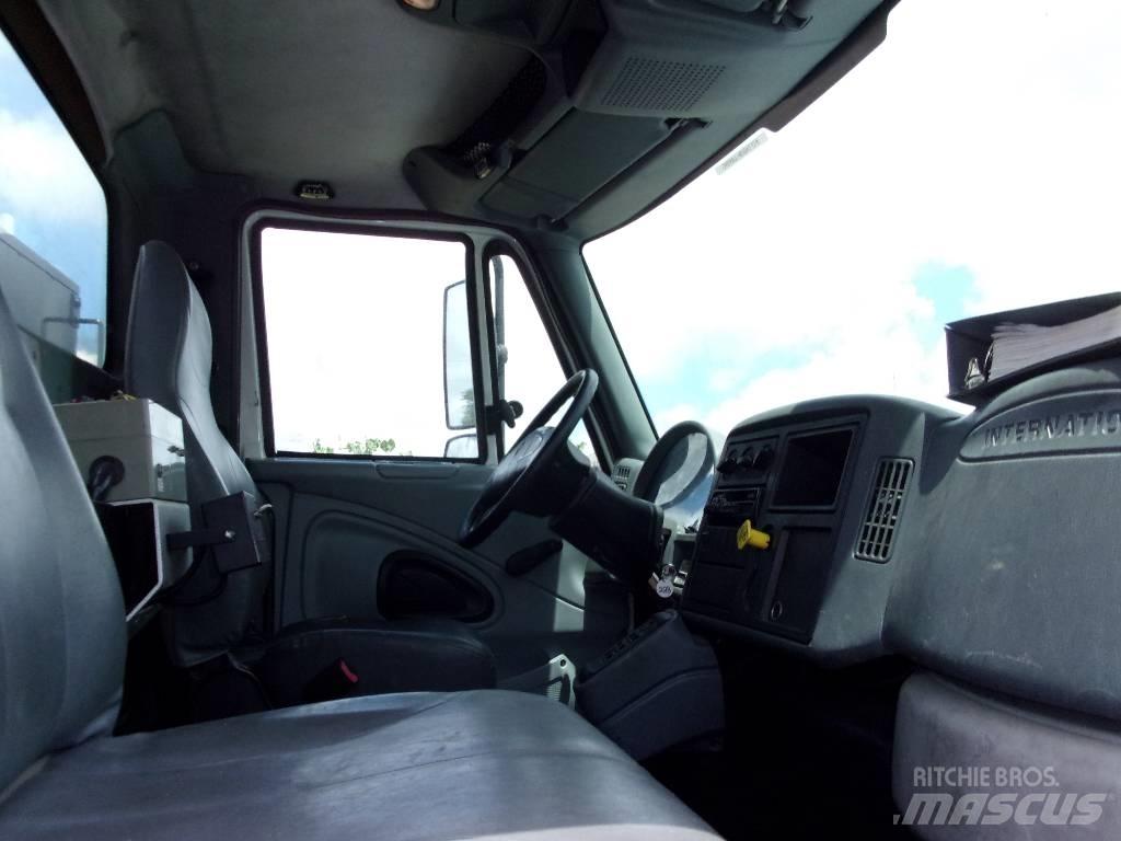International 7400 Комби / вакуум камиони

