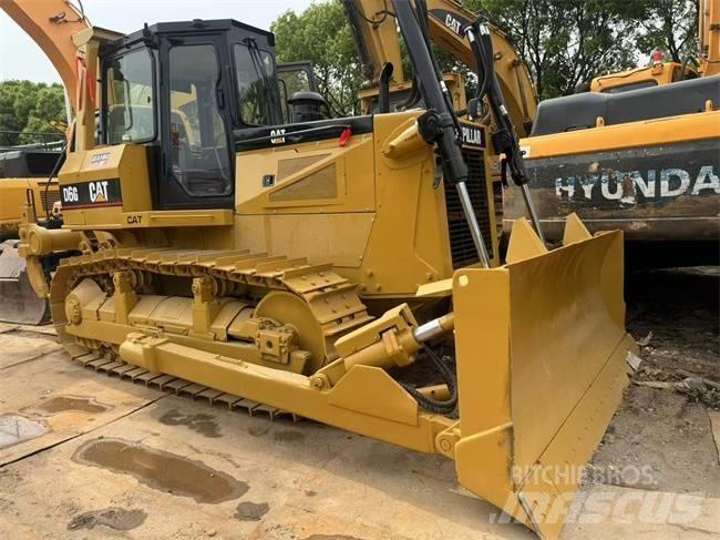 CAT D 6 G Верижни булдозери
