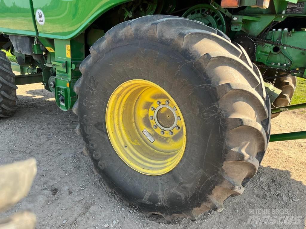 John Deere W 650 i Комбайни
