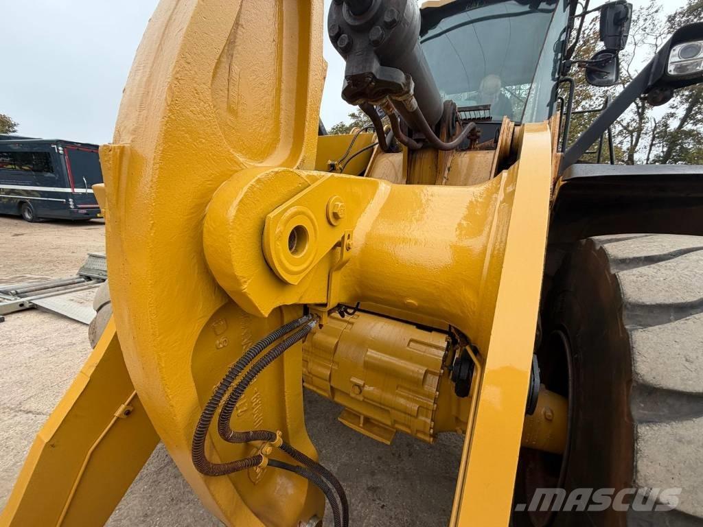 CAT 966 M Колесни товарачи