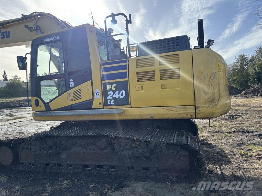 Komatsu PC240LC-11 Верижен екскаватор