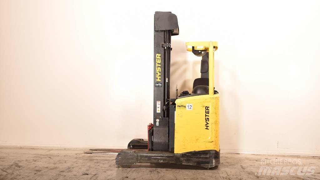 Hyster R 1.4 Ретрак/ Високоповдигач с изместване на вилката напред