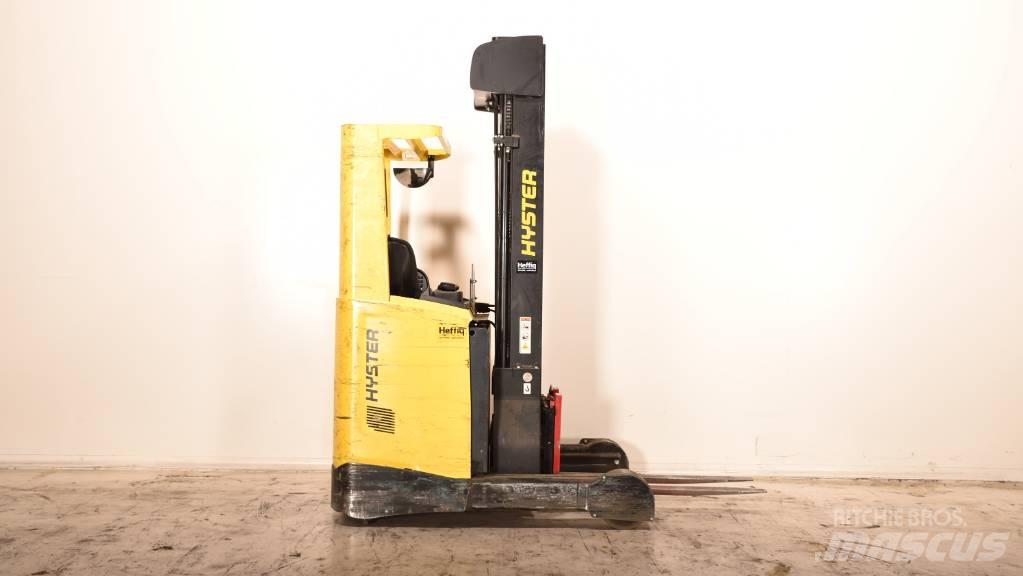 Hyster R 1.4 Ретрак/ Високоповдигач с изместване на вилката напред